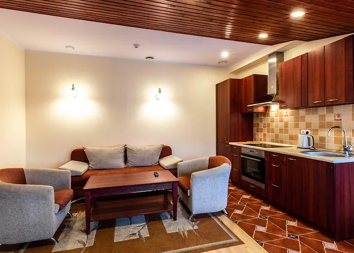 加利亚酒店 3* 德拉肯恩凯